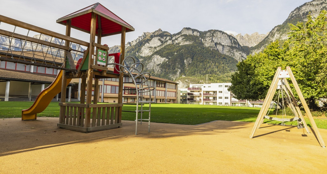 Spielplatz Schule Flums (ctd_539172ae-3f40-42a2-9d94-9d83e8d068ac_img01) Spielplatz Schule Flums (ctd_539172ae-3f40-42a2-9d94-9d83e8d068ac_img01)