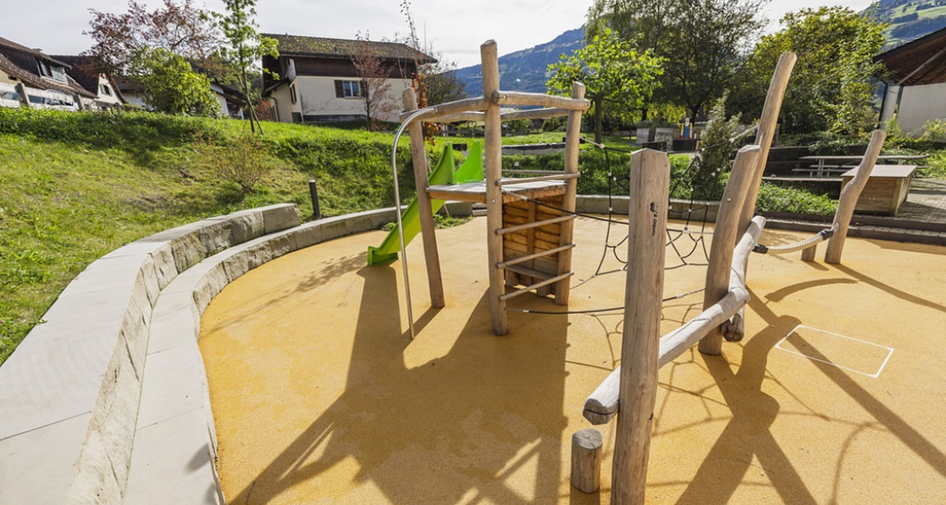 Spielplatz Camilu Schule Berschis (ctd_689407f1-470e-45da-9794-f773515464fd_img02) Spielplatz Camilu Schule Berschis (ctd_689407f1-470e-45da-9794-f773515464fd_img02)