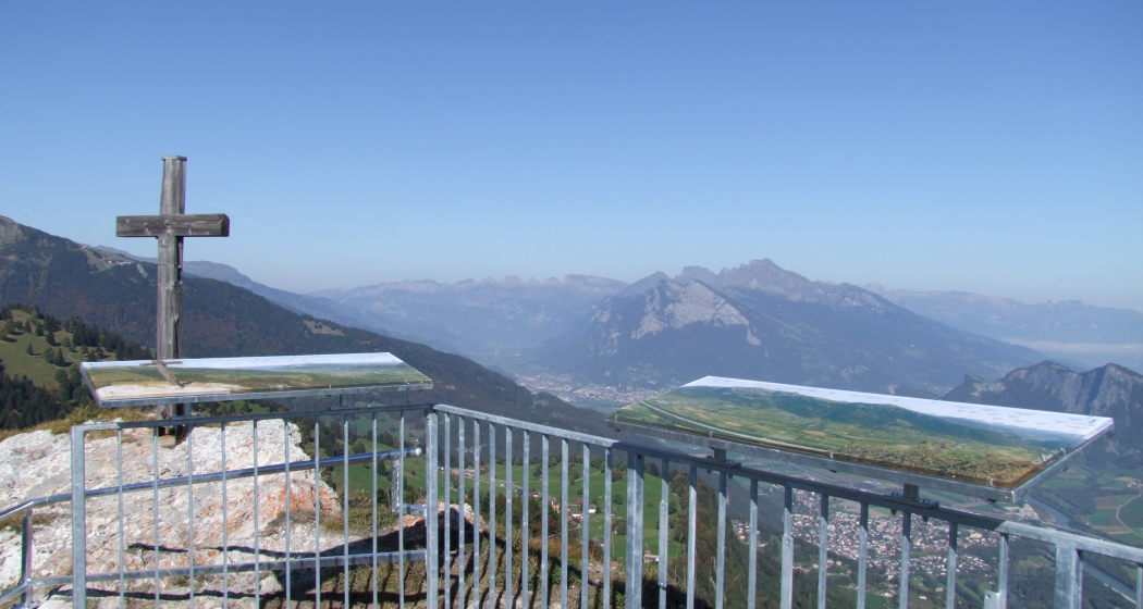 Aussichtsplattform Pizalun (ctd_a2ce8640-b677-447c-b638-a7ffb298e87f_image) Aussichtsplattform Pizalun (ctd_a2ce8640-b677-447c-b638-a7ffb298e87f_image)