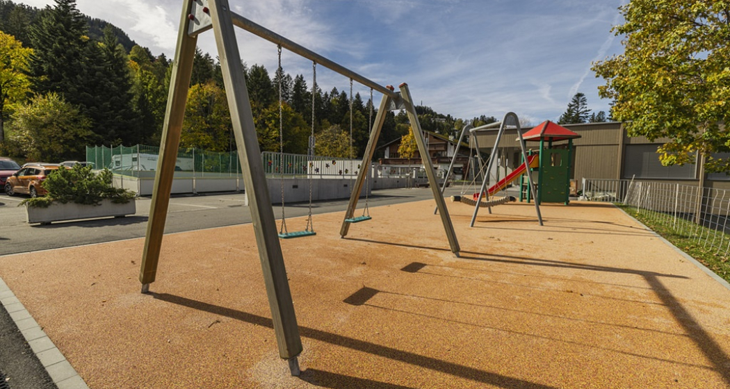 Spielplatz Schule Gauenwald (ctd_febe6000-95b3-4951-b686-d8ad66ee0478_img01) Spielplatz Schule Gauenwald (ctd_febe6000-95b3-4951-b686-d8ad66ee0478_img01)