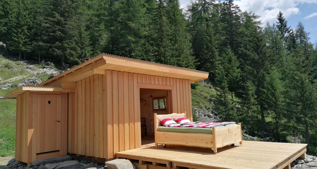 Million Stars Hotel mit Bett Aussen Million Stars Hotel mit Bett Aussen
