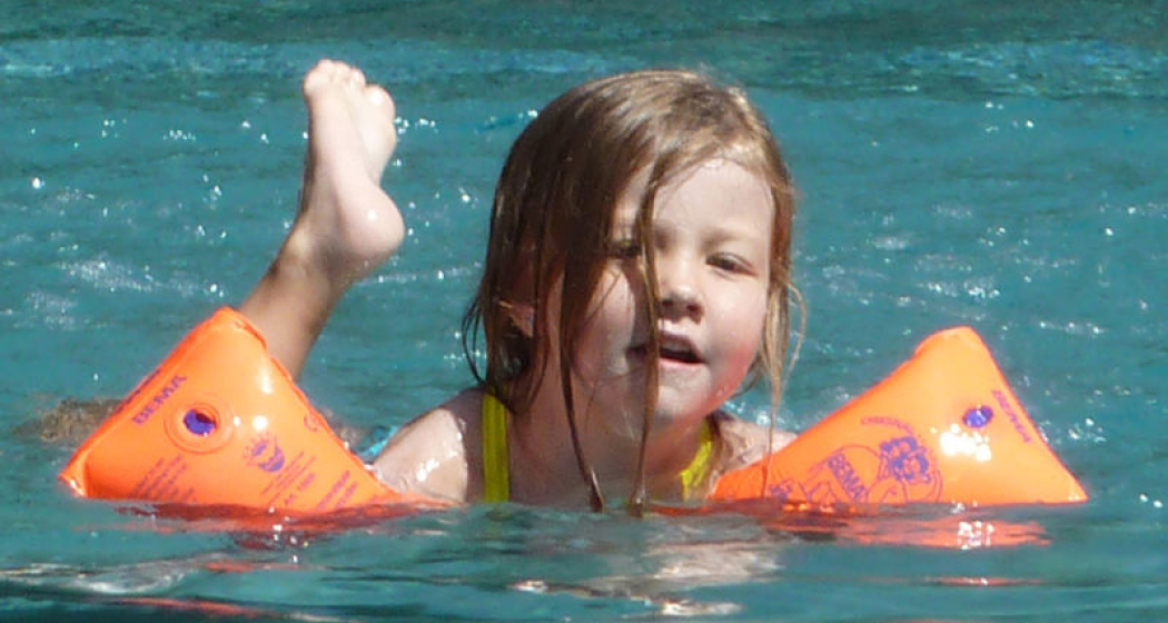 Schwimmkurs für Anfänger und Fortgeschrittene (gdl_546693303_image)