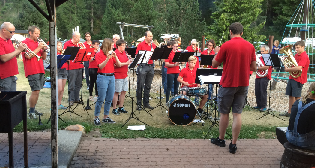 Concert da stà/Sommerkonzert der Dorfmusik (gdl_691008284_image) Concert da stà/Sommerkonzert der Dorfmusik (gdl_691008284_image)