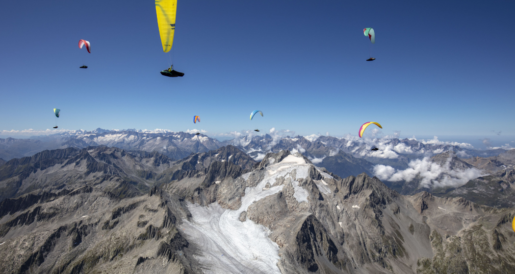 Paragliding Disentis Open (gdl_753871095_image) Paragliding Disentis Open (gdl_753871095_image)