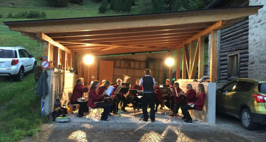 Platzkonzerte Musikgesellschaft Bergün in Stuls und Latsch (gdl_841431820_image) Platzkonzerte Musikgesellschaft Bergün in Stuls und Latsch (gdl_841431820_image)