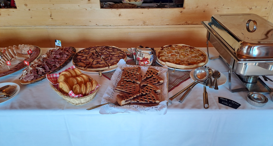 Sonntags-Brunch im Berghaus Schwänzelegg, Grüsch Danusa (gdl_867885734_image)