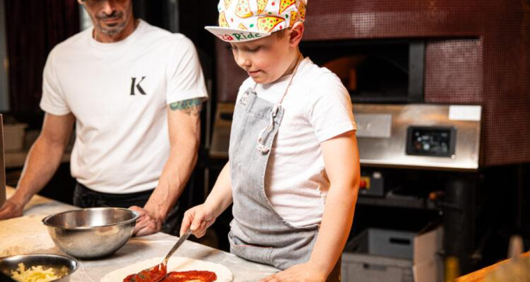 Pizzabacken für Kinder (gdl_869702672_image) Pizzabacken für Kinder (gdl_869702672_image)