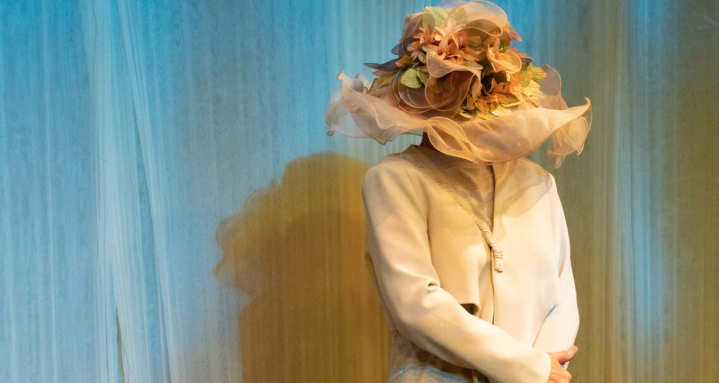 Der Besuch der alten Dame – ein Solo (gdl_878964577_image) Der Besuch der alten Dame – ein Solo (gdl_878964577_image)