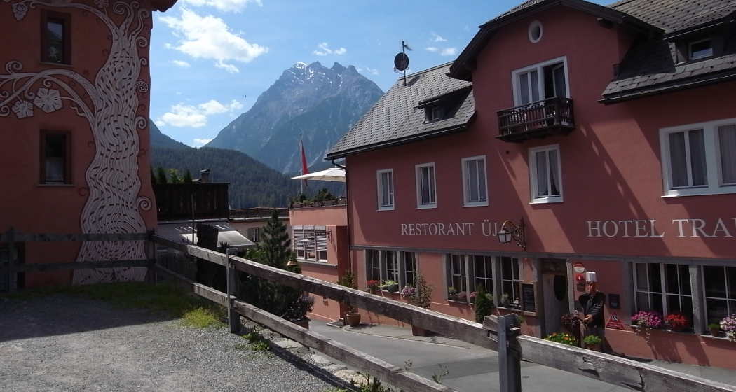 Hotel Traube Scuol und Nebenhaus
