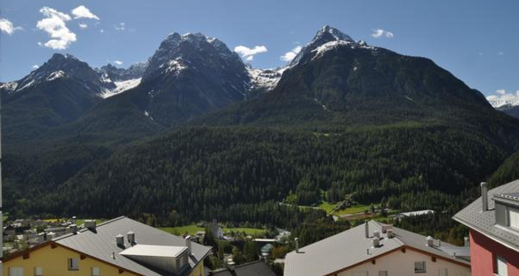 Aussicht auf die Unterengadiner Bergwelt Aussicht auf die Unterengadiner Bergwelt