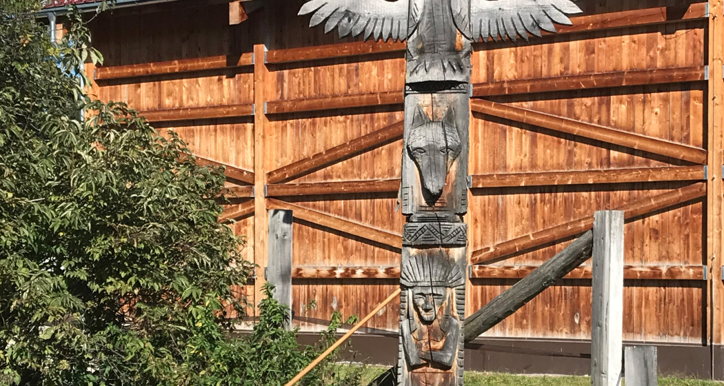 Adler und Wolf wachen über uns und unsere Gäste Adler und Wolf wachen über uns und unsere Gäste