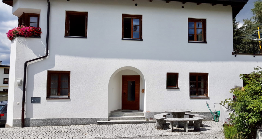 Haus mit Sitzplatz Haus mit Sitzplatz