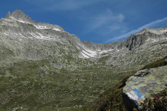 Brunnipass in der Mitte des Bildes Brunnipass in der Mitte des Bildes