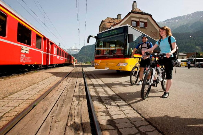 Transfert en car postal (Flowtour) Transfert en car postal (Flowtour)
