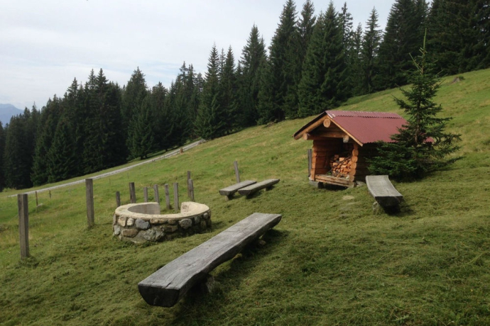 Grillplatz / Feuerstelle Dürrwald (oua_23829000_image) Grillplatz / Feuerstelle Dürrwald (oua_23829000_image)