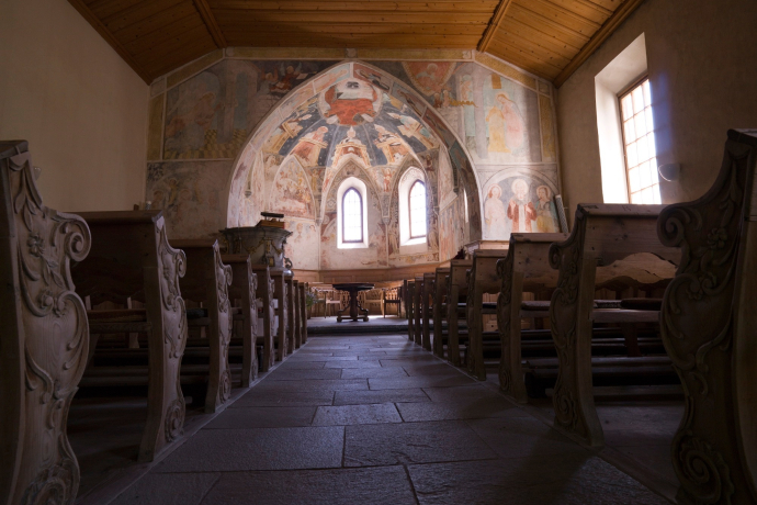 Kirchenmalereien Lavin
