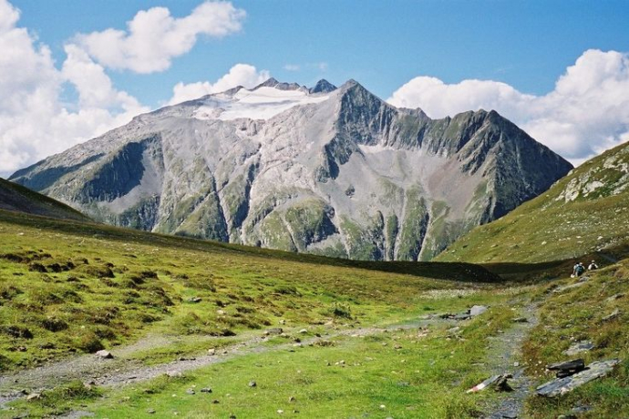 Pass Diesrut, Greina