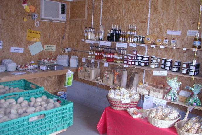 Hof Gula (oua_28416887_image) Hof Gula (oua_28416887_image)