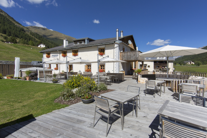 IN LAIN Hotel Cadonau – La Stüvetta (oua_31770594_image) IN LAIN Hotel Cadonau – La Stüvetta (oua_31770594_image)