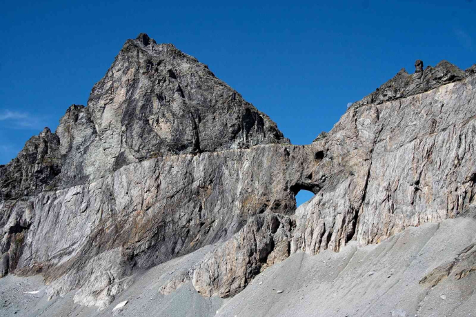 Blick auf Martinsloch und Tschingelhörner Blick auf Martinsloch und Tschingelhörner