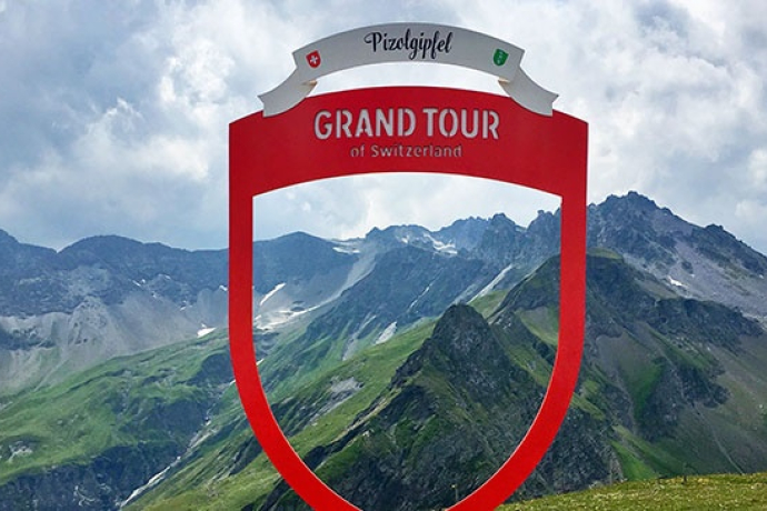 Photo spot of the Grand Tour of Switzerland with a view of the summit of Pizol Photo spot of the Grand Tour of Switzerland with a view of the summit of Pizol