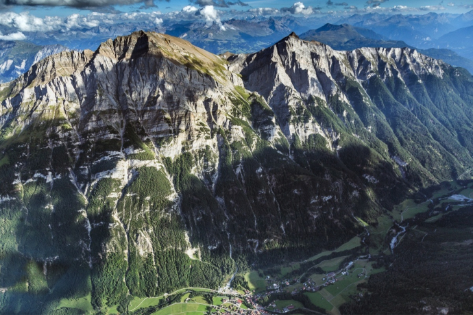 Vue de la face ouest de la Calanda de Vättis