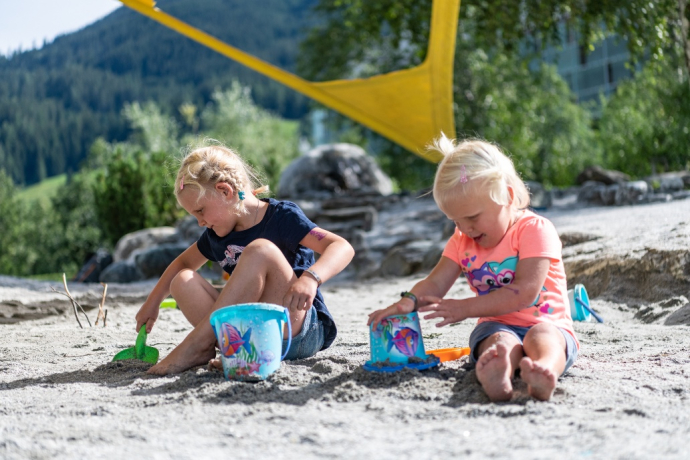 Am Badesee Lai Barnagn (oua_43185649_image)