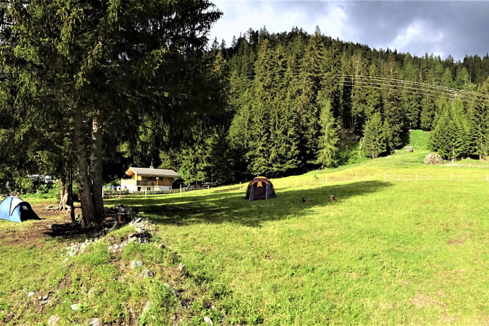 Naturzeltplatz beim Geissenhof Rona (oua_51067283_image) Naturzeltplatz beim Geissenhof Rona (oua_51067283_image)