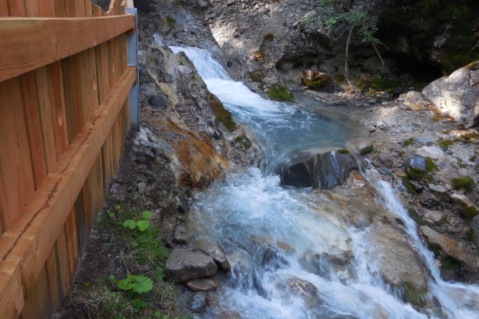 Quelltuff der Funtana da Suolper