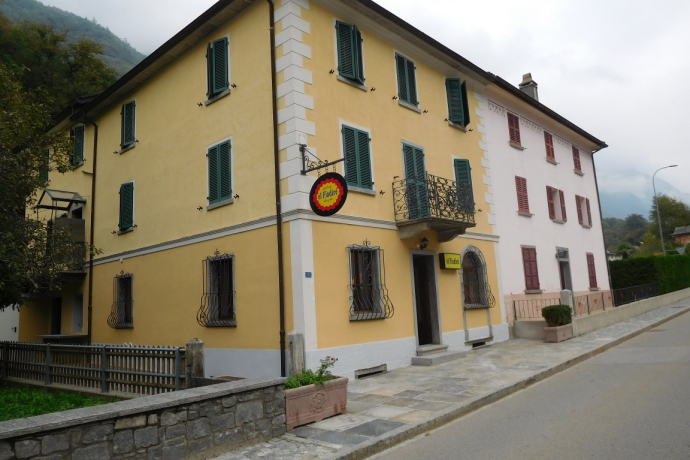 I due edifici ristrutturati del Fiadiré