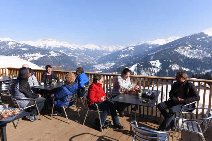 Quadera Beizli (oua_53940811_image) Quadera Beizli (oua_53940811_image)