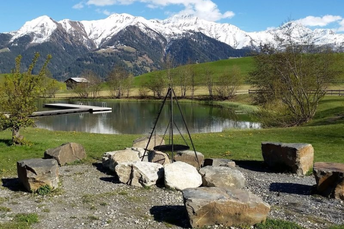 Feuerstelle beim Badesee Davos Munts