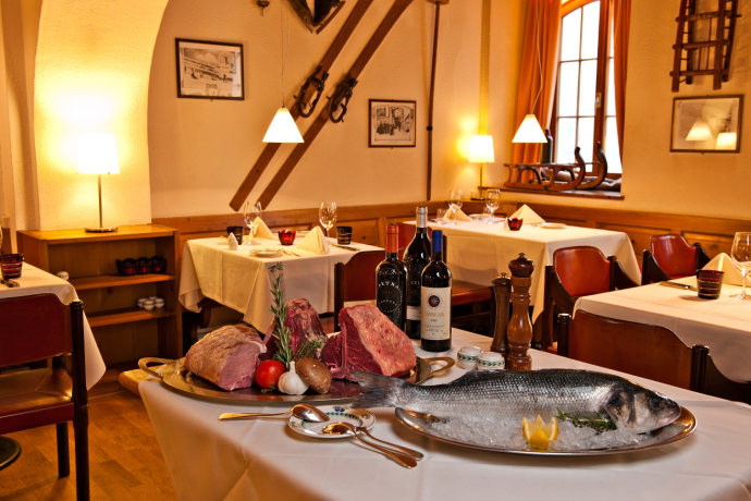 Restaurant & Bar Chamanna (oua_59364755_image) Restaurant & Bar Chamanna (oua_59364755_image)