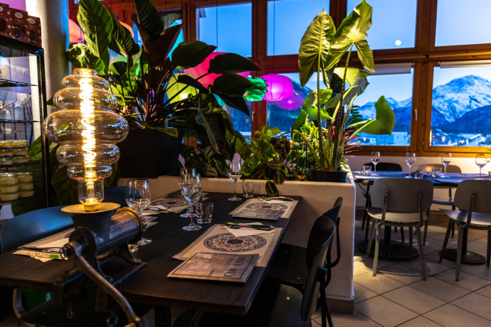 Ciao Chao (oua_604940759_image) Ciao Chao (oua_604940759_image)