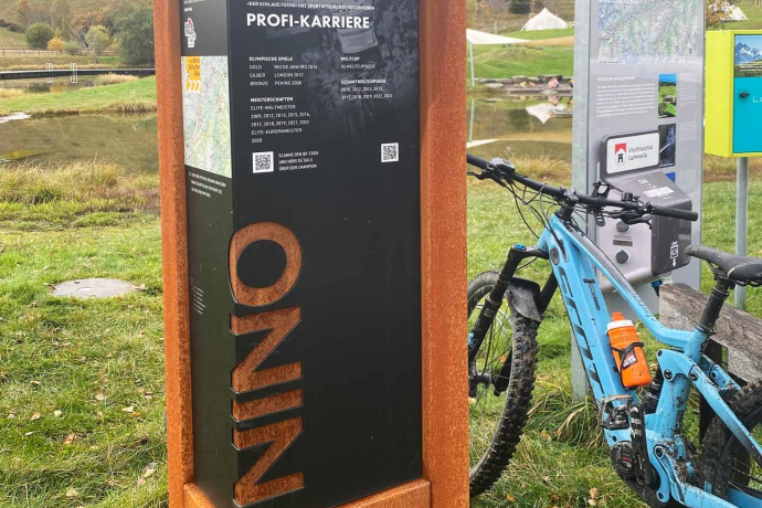 Infosäule Davos Munts : design by judith brennwald