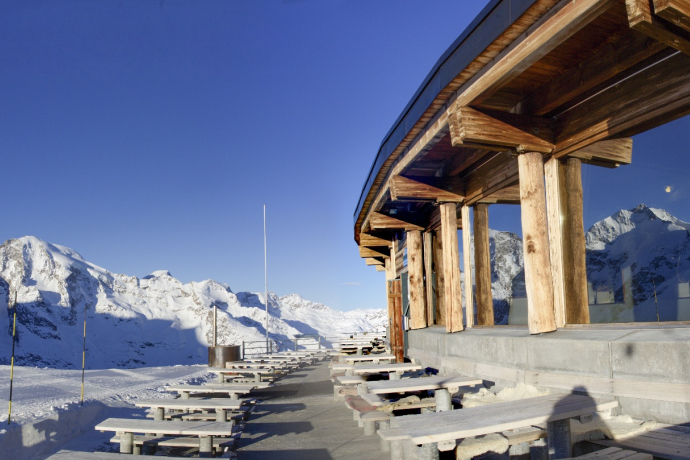 Auberge de la Diavolezza - terrasse (oua_605631804_image) Auberge de la Diavolezza - terrasse (oua_605631804_image)