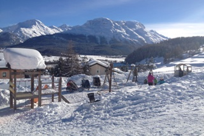 Aire de jeu Skilift Survih (oua_605633016_image) Aire de jeu Skilift Survih (oua_605633016_image)