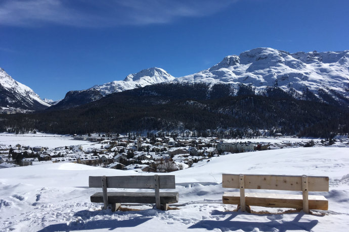 Sitzbänke Cristolais (oua_605633187_image) Sitzbänke Cristolais (oua_605633187_image)