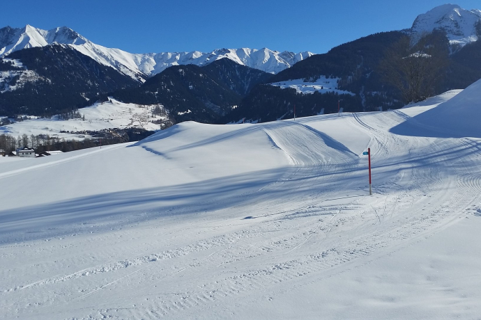 Die Loipe unterhalb von Vella ist wunderschön gelegen