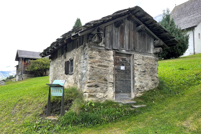 Brotbackhäuschen Surin