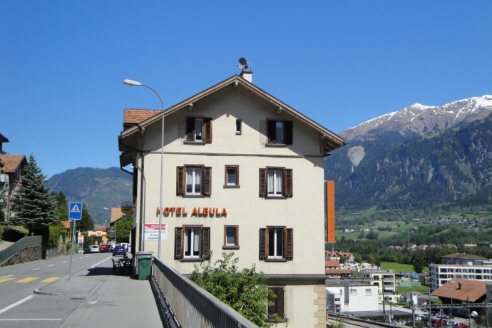Hotel Restaurant Albula (oua_611519612_image) Hotel Restaurant Albula (oua_611519612_image)