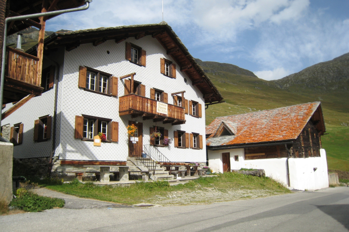 Guesthouse Alpenrose Juf (oua_611520212_image) Guesthouse Alpenrose Juf (oua_611520212_image)