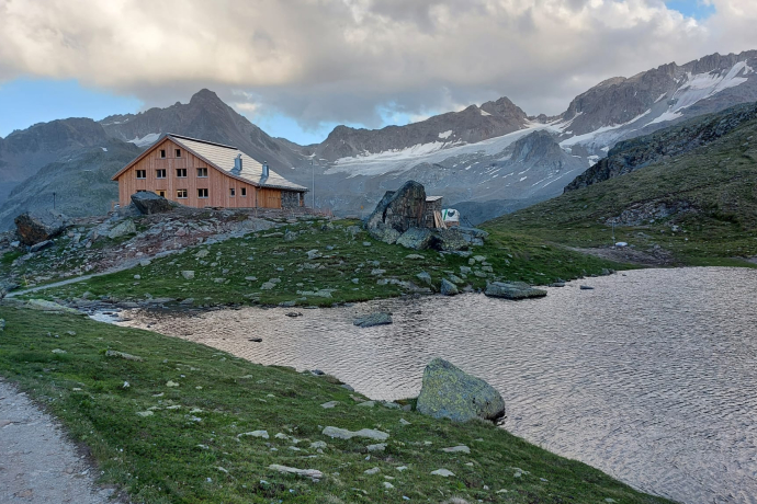 Chamanna da Grialetsch CAS - Grialetsch Hut SAC (oua_611854377_image) Chamanna da Grialetsch CAS - Grialetsch Hut SAC (oua_611854377_image)