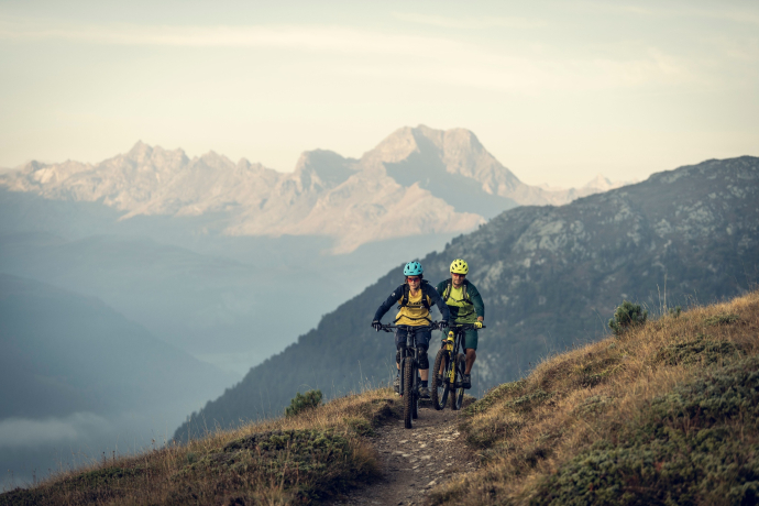 Service de ski Corvatsch Dépôt de ski Chantarella (oua_620278732_image)
