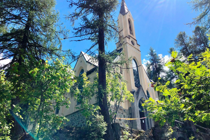 Französische Kirche "Aux Bois" (oua_620279892_image)