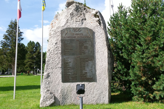 Lapide commemorativa olimpica (oua_620279960_image)