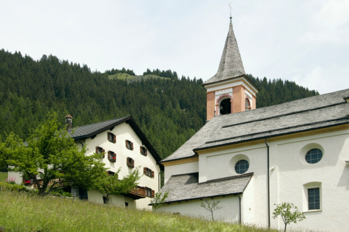 Kirche St. Lutzi in Lain Kirche St. Lutzi in Lain