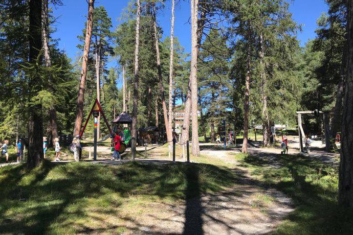 Playground Bot Pintg Lantsch / Lenz Playground Bot Pintg Lantsch / Lenz