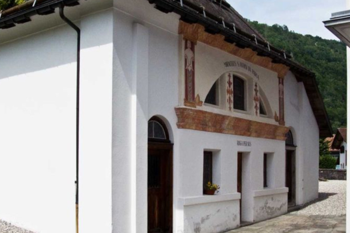 Das Foto zeigt die Kapelle St. Antonius in Danis Das Foto zeigt die Kapelle St. Antonius in Danis