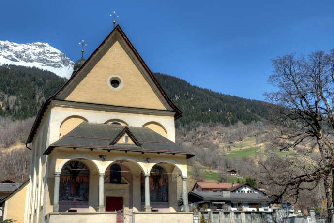 Das Foto zeigt die Kapelle St. Anna in Trun Das Foto zeigt die Kapelle St. Anna in Trun
